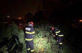 Transportul public din București, afectat de ploi. Zeci de linii STB au întârzieri sau trasee modificate