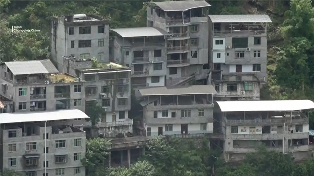 China caută supraviețuitori după alunecarea de teren catastrofală din sud-estul țării